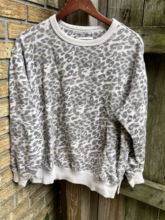 aerie Tops - Aerie Oversized Leopard Print Crewneck Sweatshirt